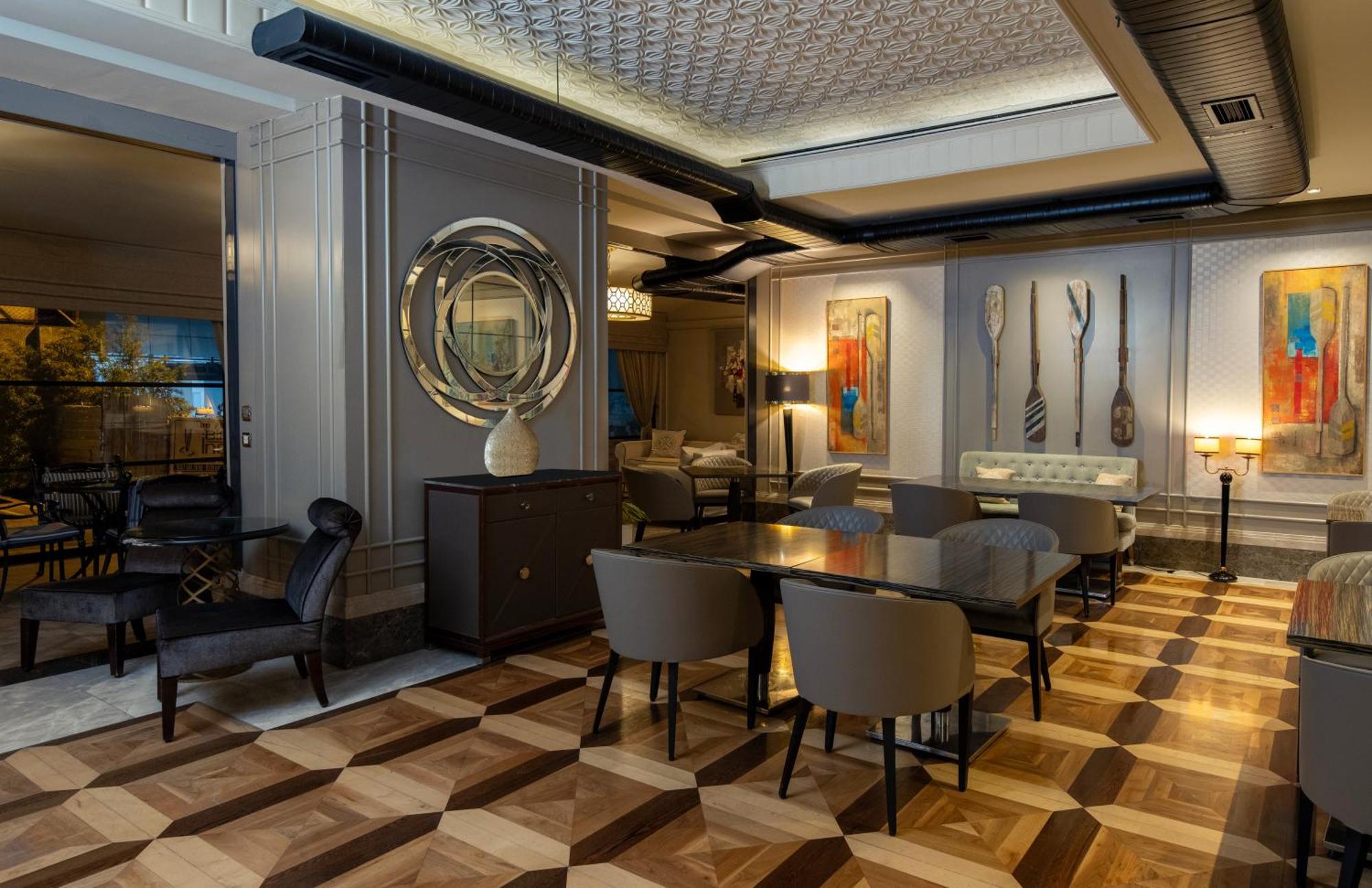Windsor Hotel & Convention Center อิสตันบูล ภายนอก รูปภาพ The interior of the hotel