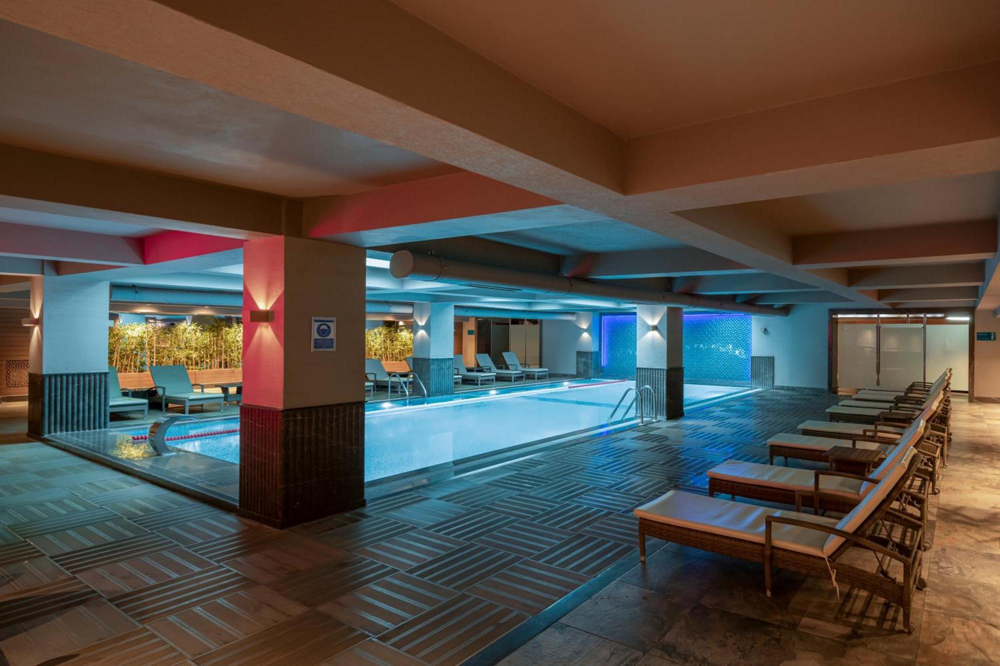 Windsor Hotel & Convention Center อิสตันบูล ภายนอก รูปภาพ Spa at the hotel