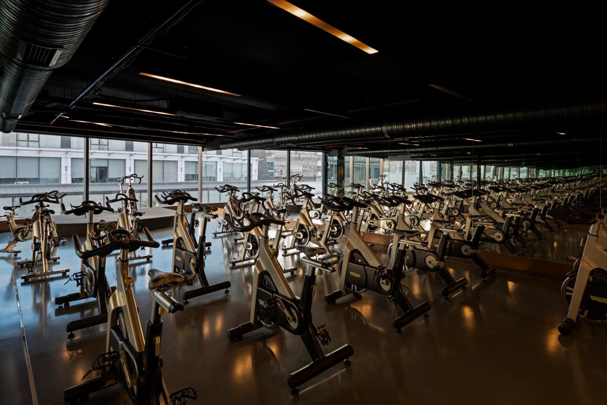Windsor Hotel & Convention Center อิสตันบูล ภายนอก รูปภาพ The Fitness Center at the University of Michigan