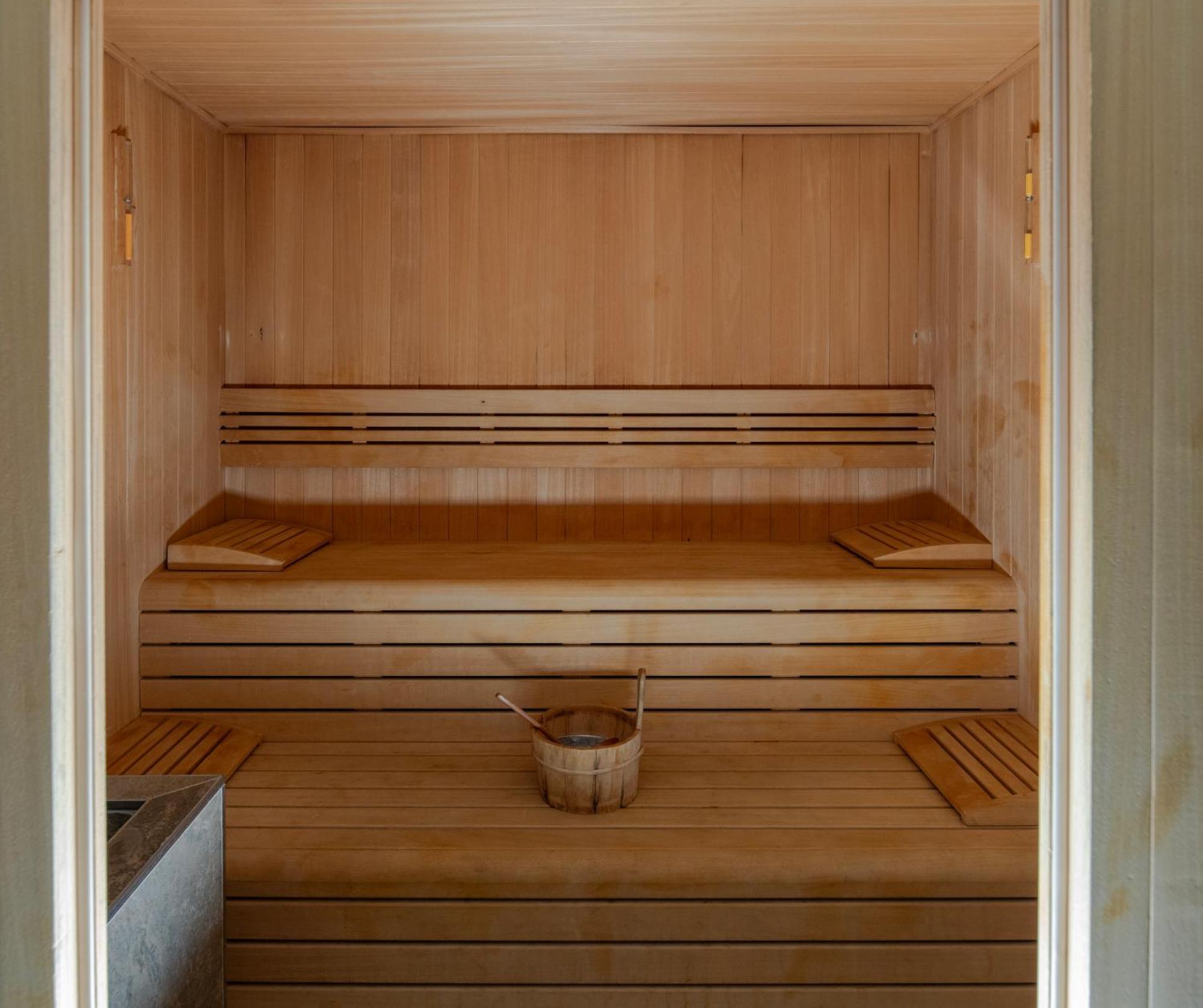 Windsor Hotel & Convention Center อิสตันบูล ภายนอก รูปภาพ A Finnish sauna