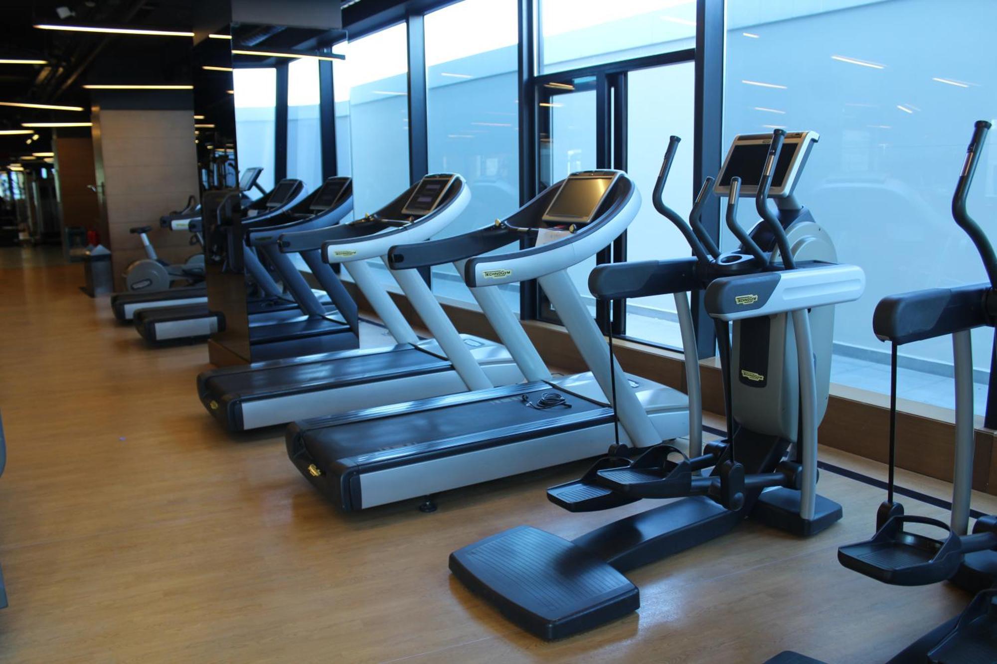 Windsor Hotel & Convention Center อิสตันบูล ภายนอก รูปภาพ Treadmills and ellipticals