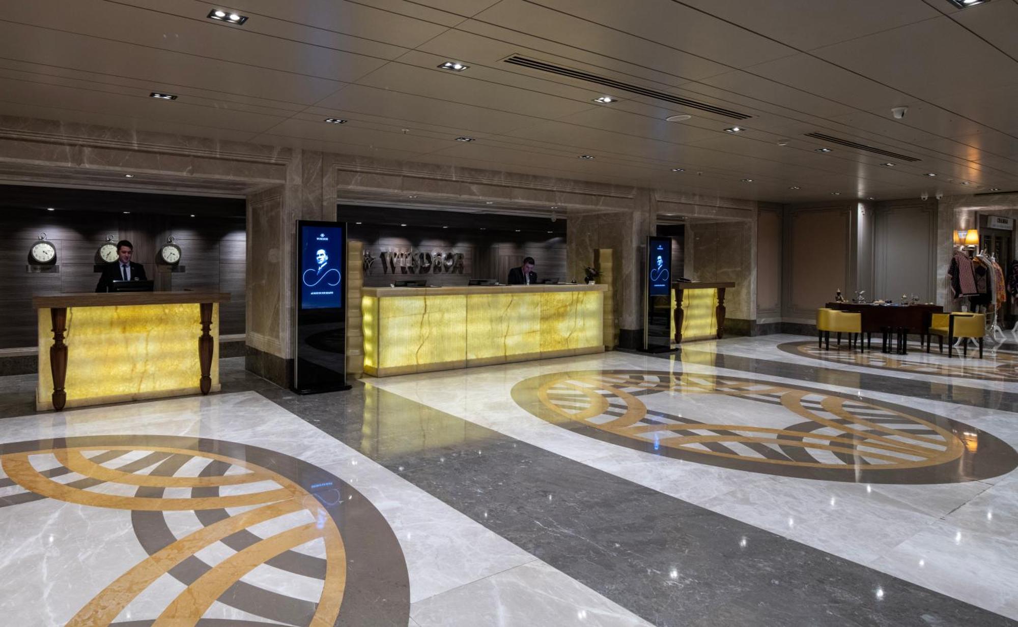 Windsor Hotel & Convention Center อิสตันบูล ภายนอก รูปภาพ The lobby of the hotel